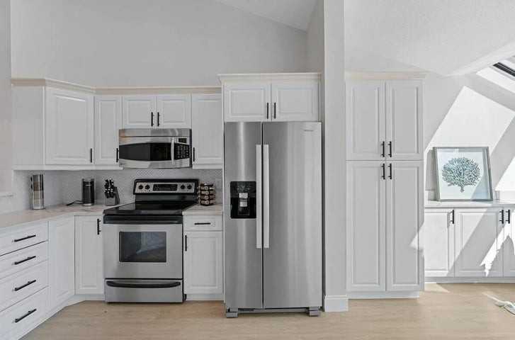 202 Sea Oats Drive - Photo 7 of 11