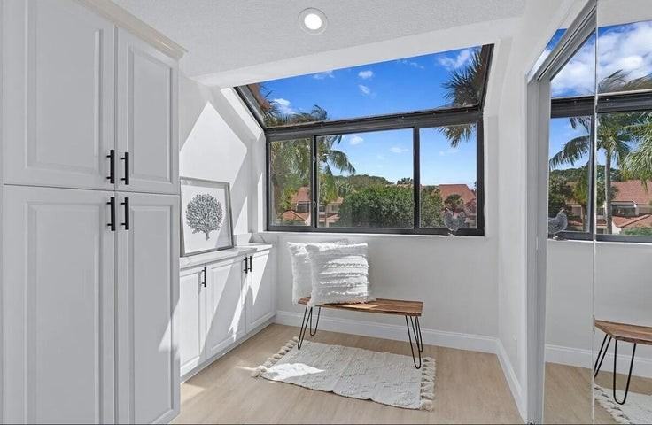 202 Sea Oats Drive - Photo 4 of 11