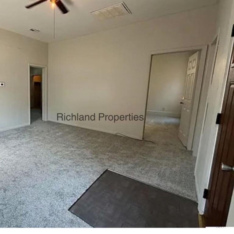 907 E Broadway Blvd - Photo 2 of 9