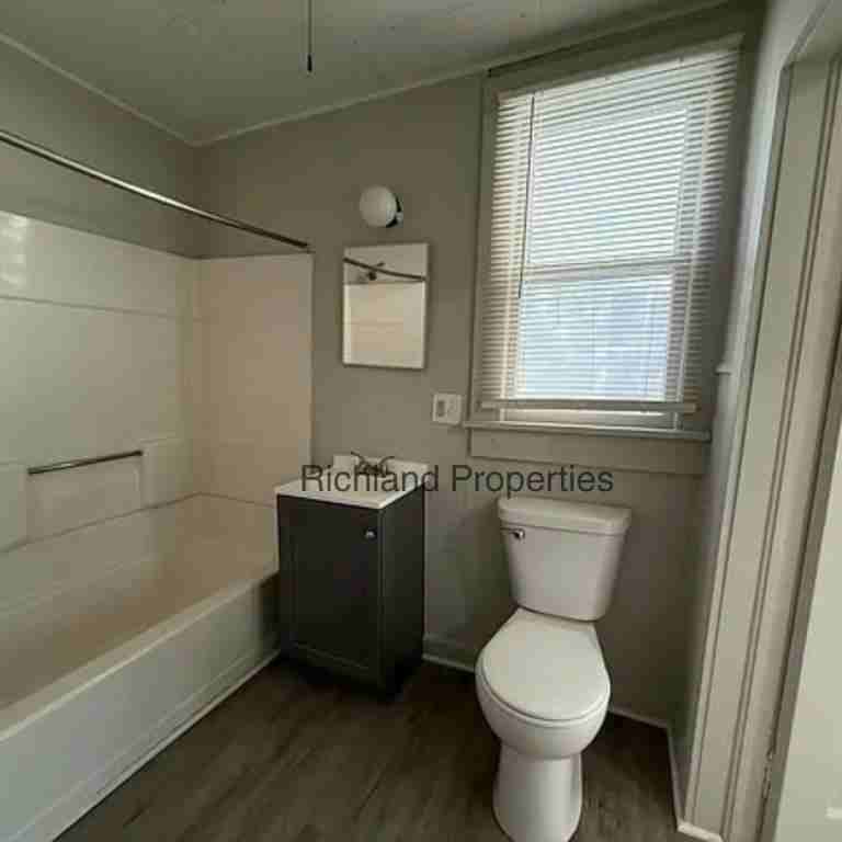 907 E Broadway Blvd - Photo 3 of 9