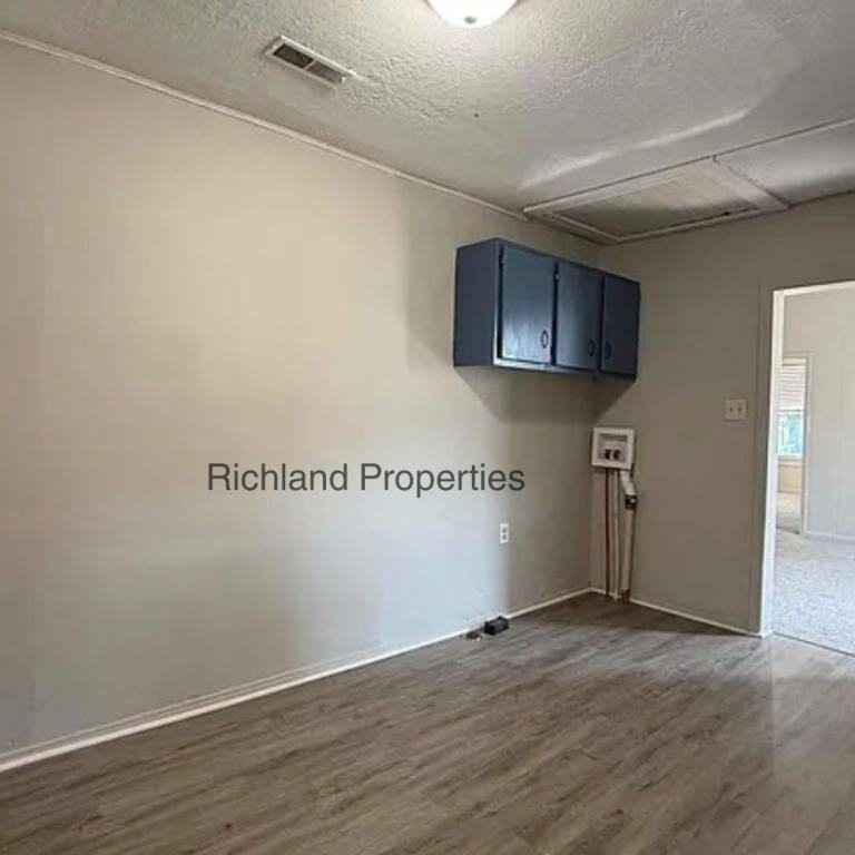 907 E Broadway Blvd - Photo 7 of 9