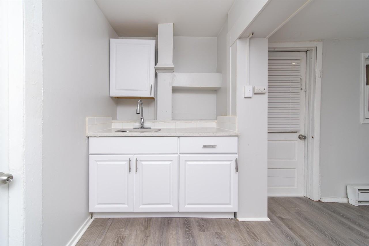 169 Hutton St #2 - Photo 5 of 20