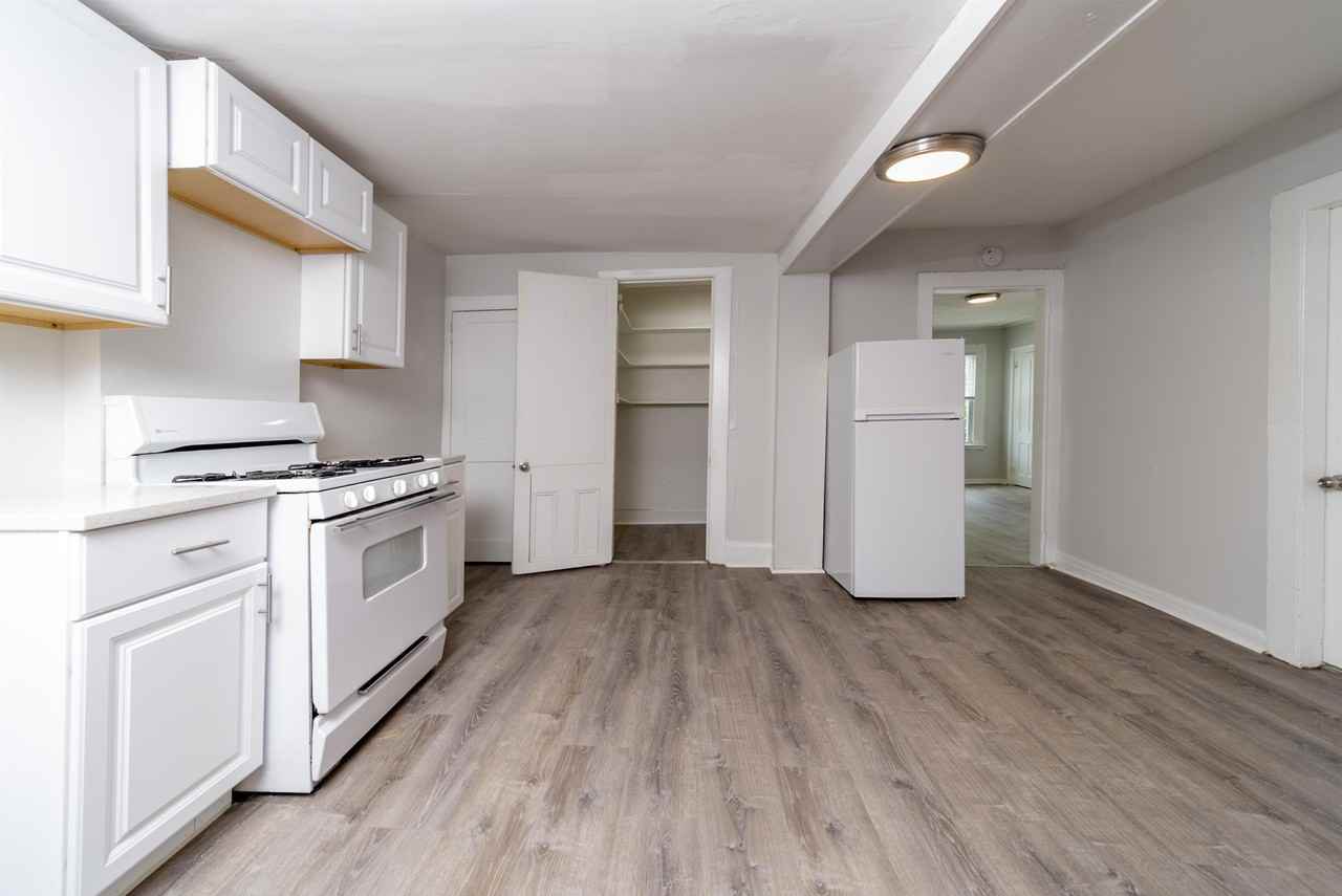169 Hutton St #2 - Photo 6 of 20