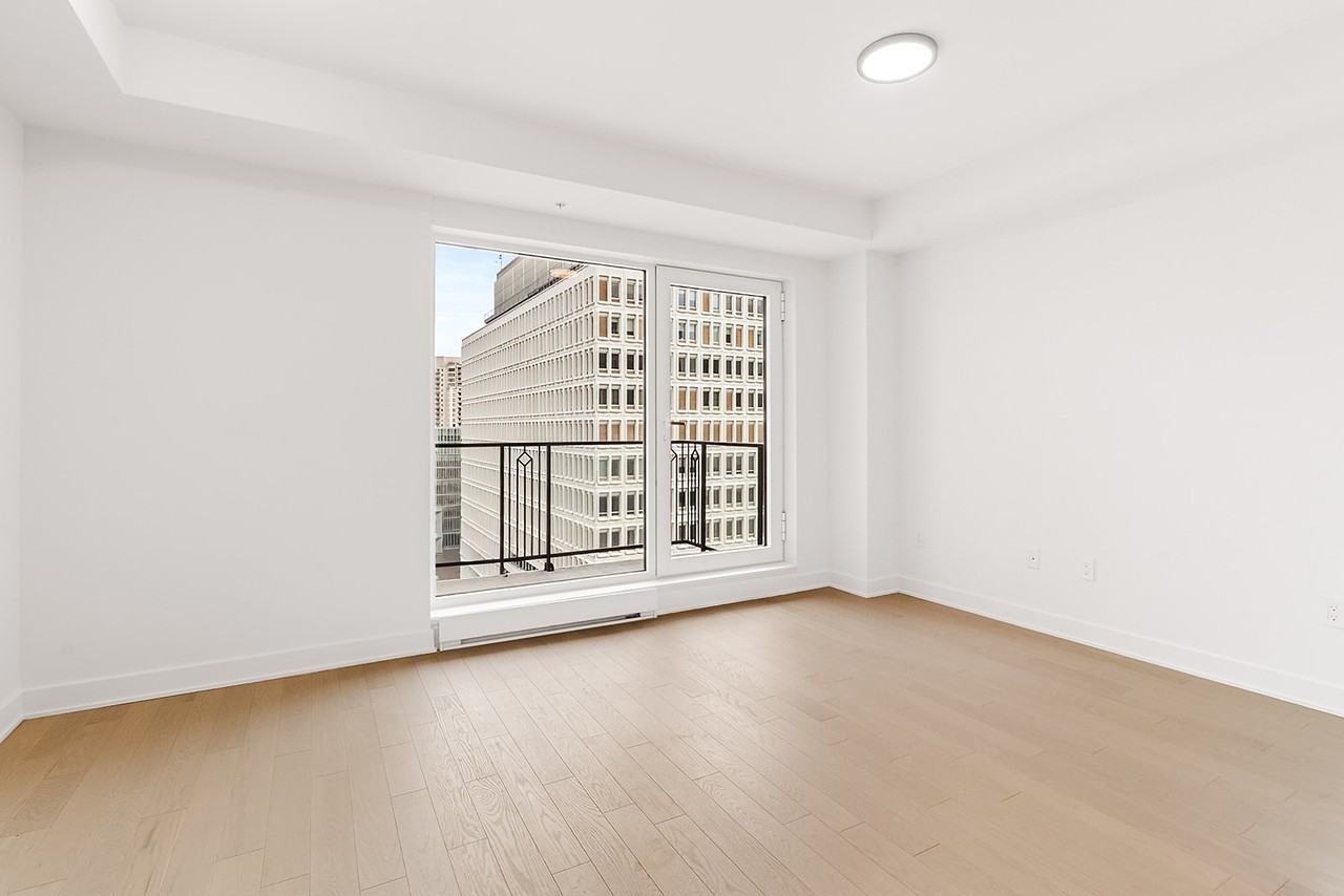 1518 Rue Sherbrooke Ouest #821 - Photo 5 of 21