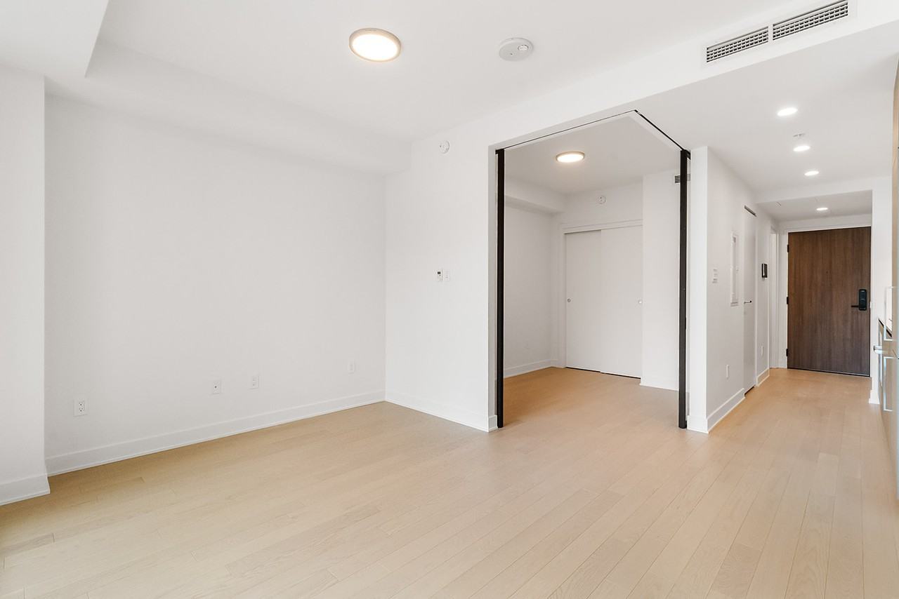 1518 Rue Sherbrooke Ouest #821 - Photo 7 of 21