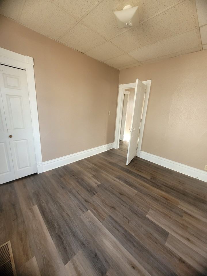 2905 Burden Ave - Photo 5 of 10