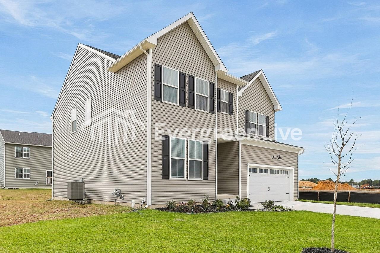 51 Dunmore Dr - Photo 2 of 15