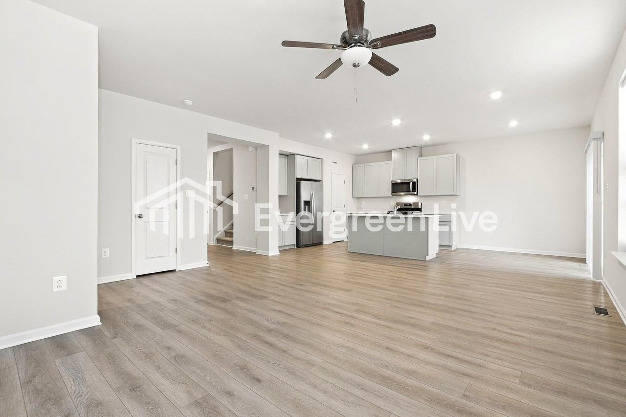 51 Dunmore Dr - Photo 5 of 15