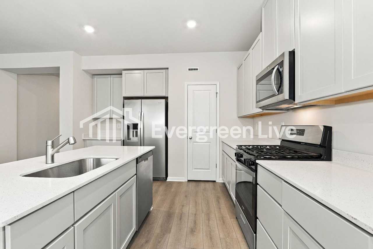 51 Dunmore Dr - Photo 6 of 15