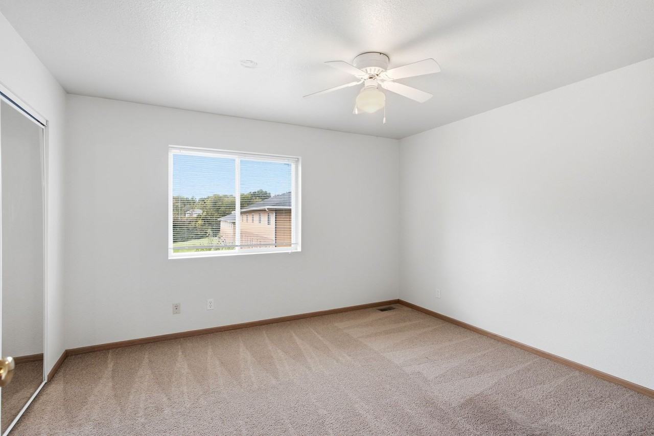 Lake Broadway Townhomes - Photo 5 of 10