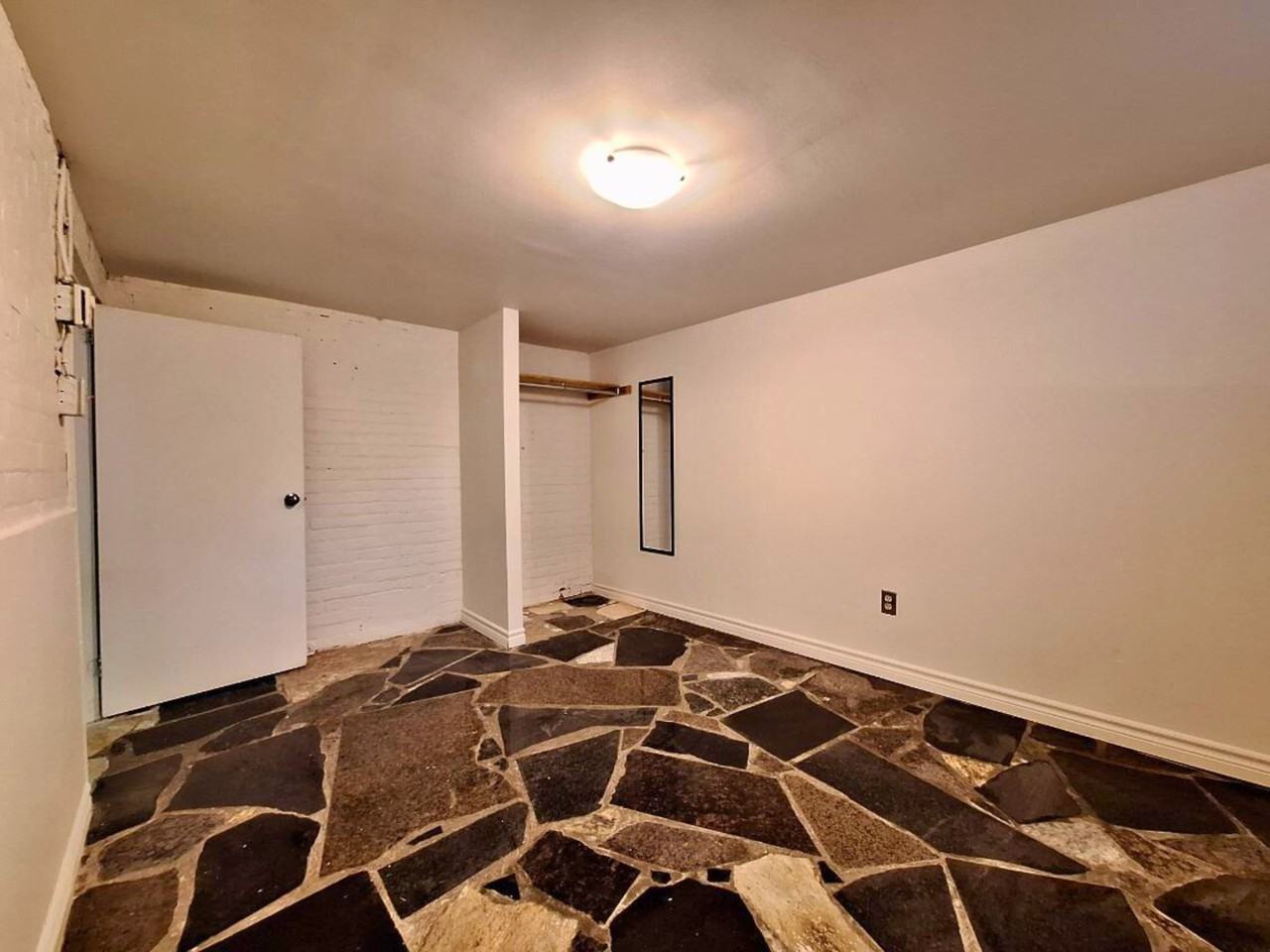 The Mackenzie Apartments - Photo 7 of 20