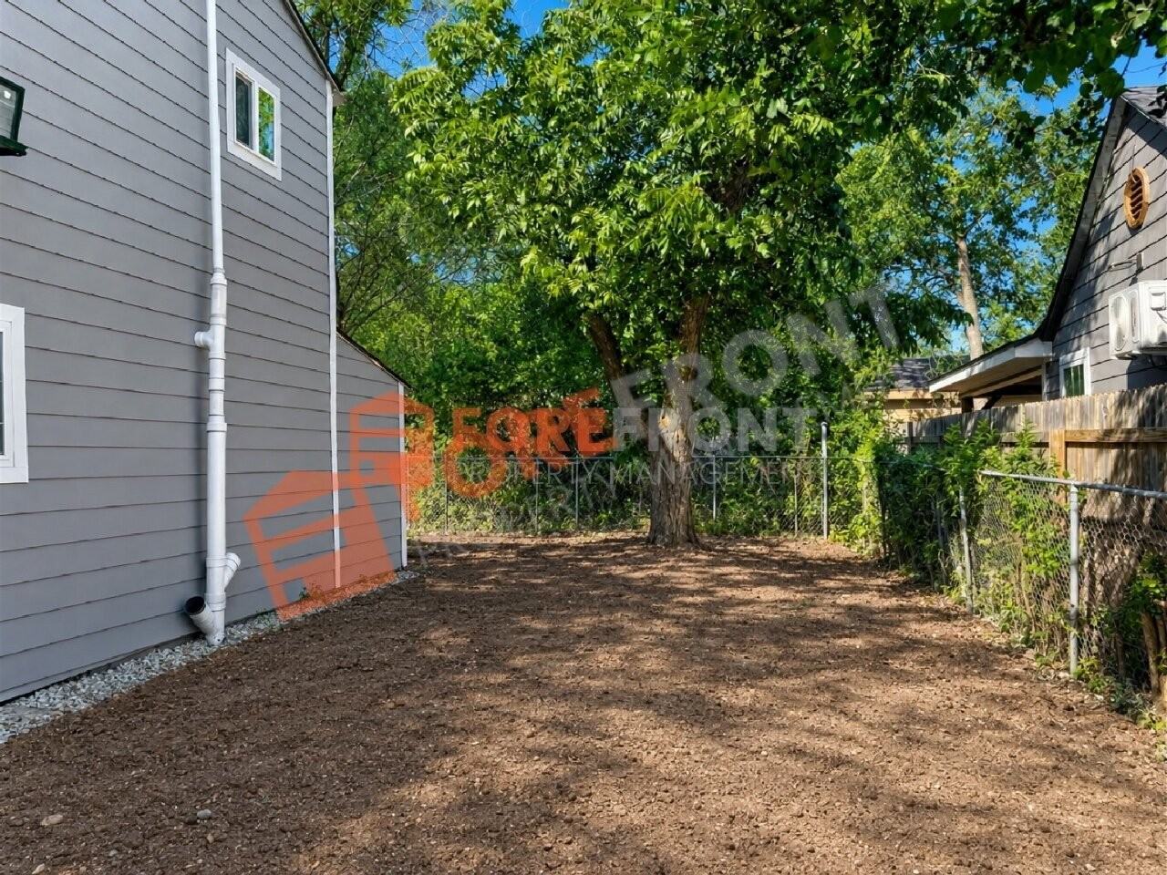 147 Livingston - Photo 3 of 30