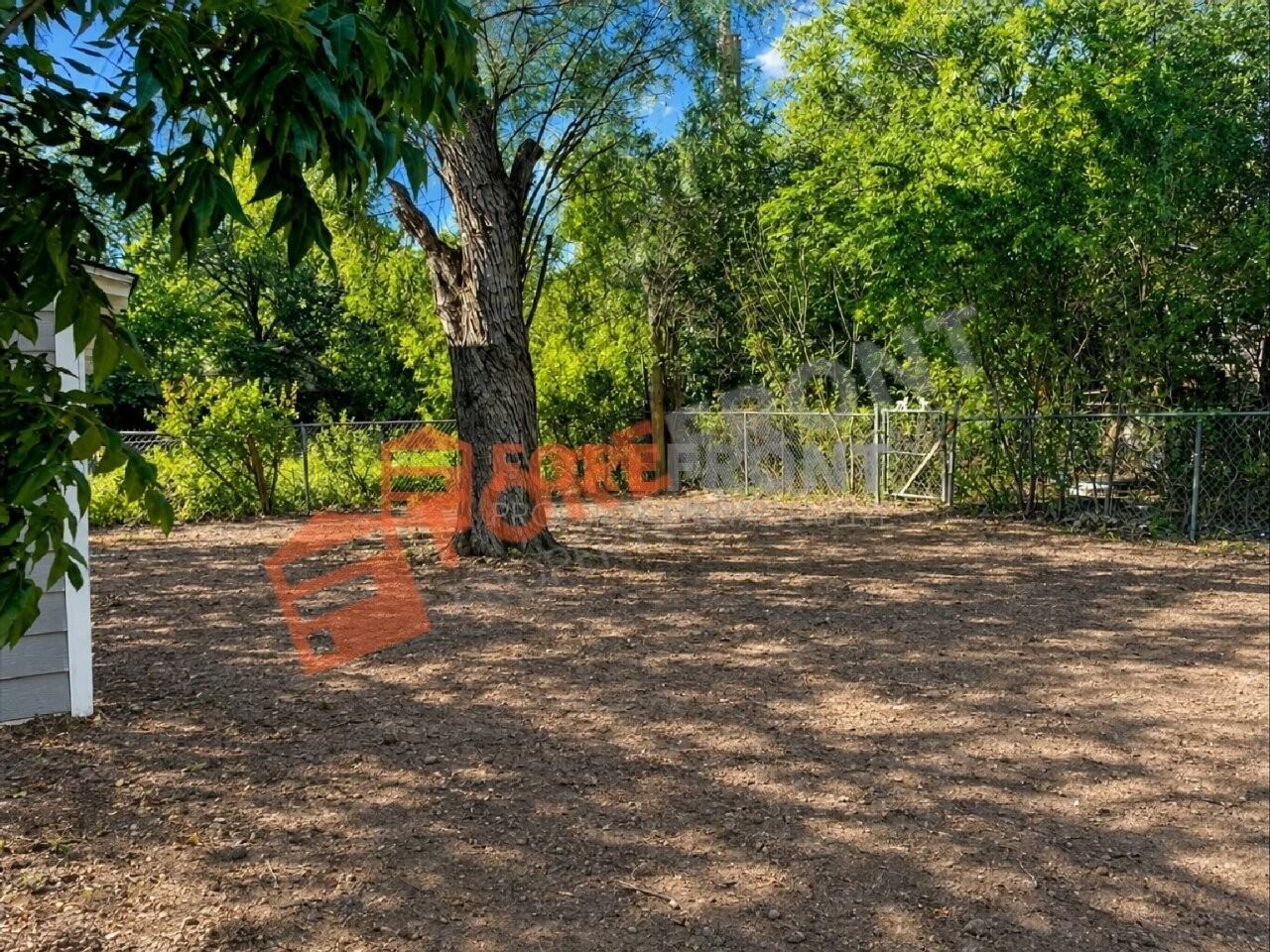 147 Livingston - Photo 4 of 30