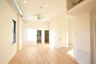 1077 W Polk St #2 - Photo 1 of 1