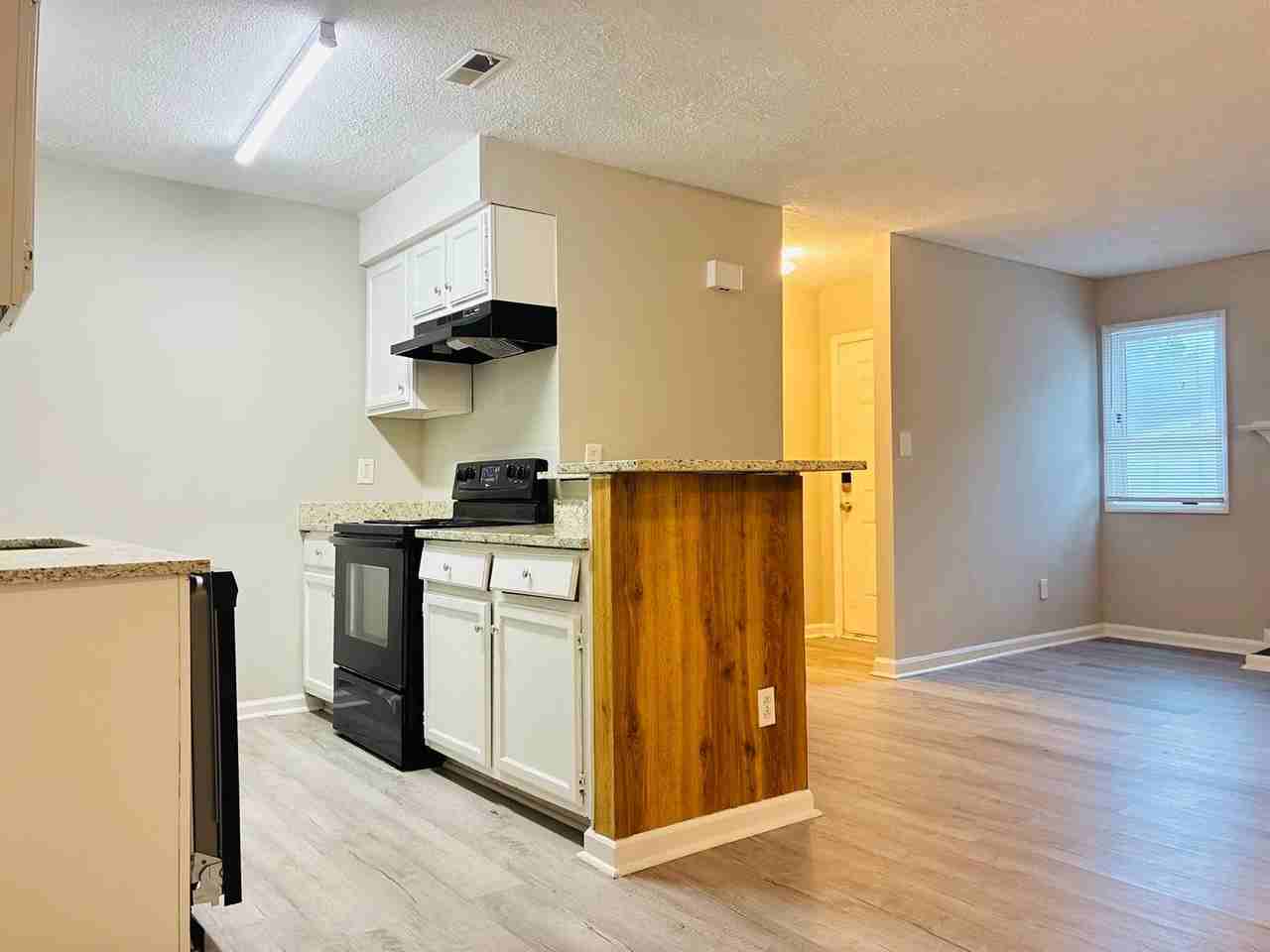 11301 Johnston Rd - Photo 2 of 16