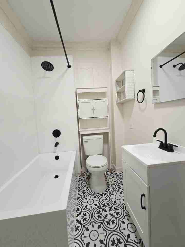 712 Douglas St - Photo 4 of 15