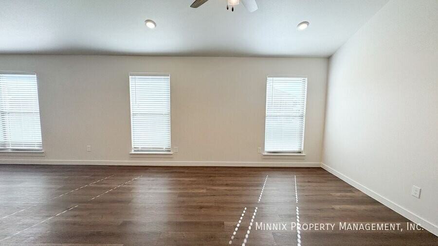 2131 Langford Ave - Photo 6 of 23
