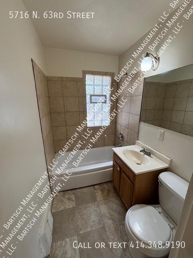 5716 N 63rd St - Photo 7 of 10