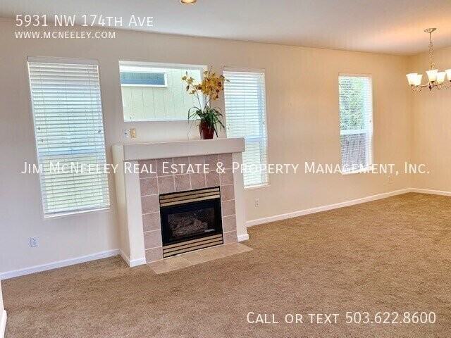 5931 Nw 174th Ave - Photo 6 of 24