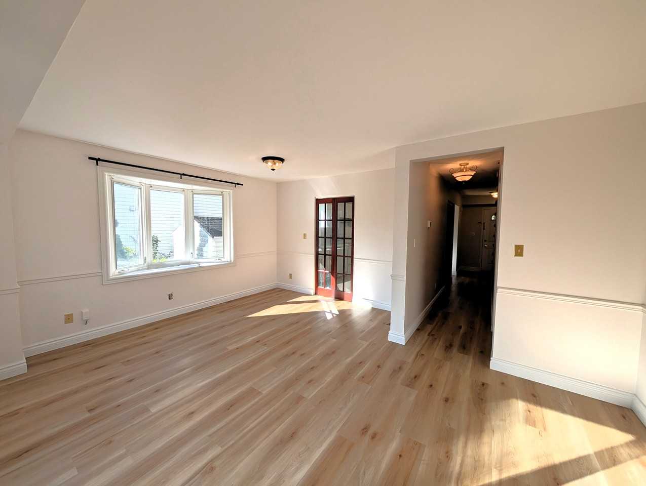 487 Grandtrunk Ave - Photo 5 of 16