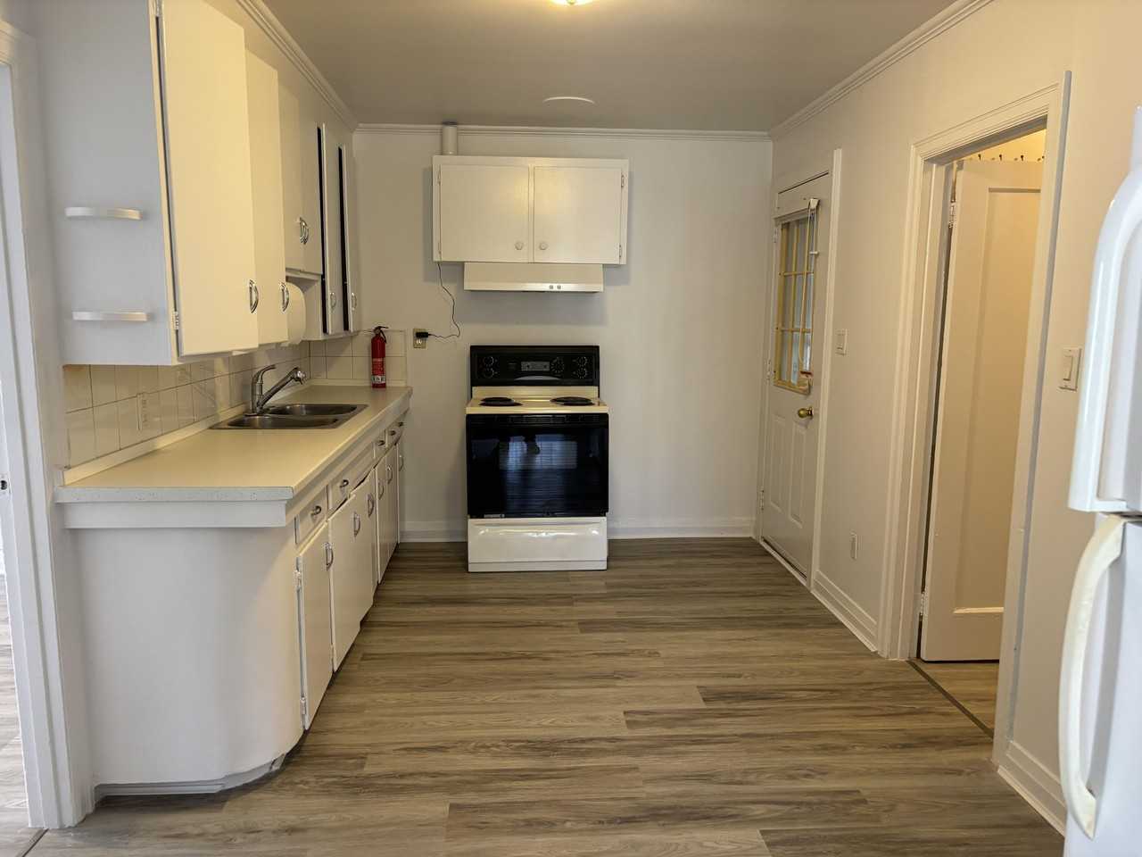 322 Mcalpine Ave S - Photo 2 of 9