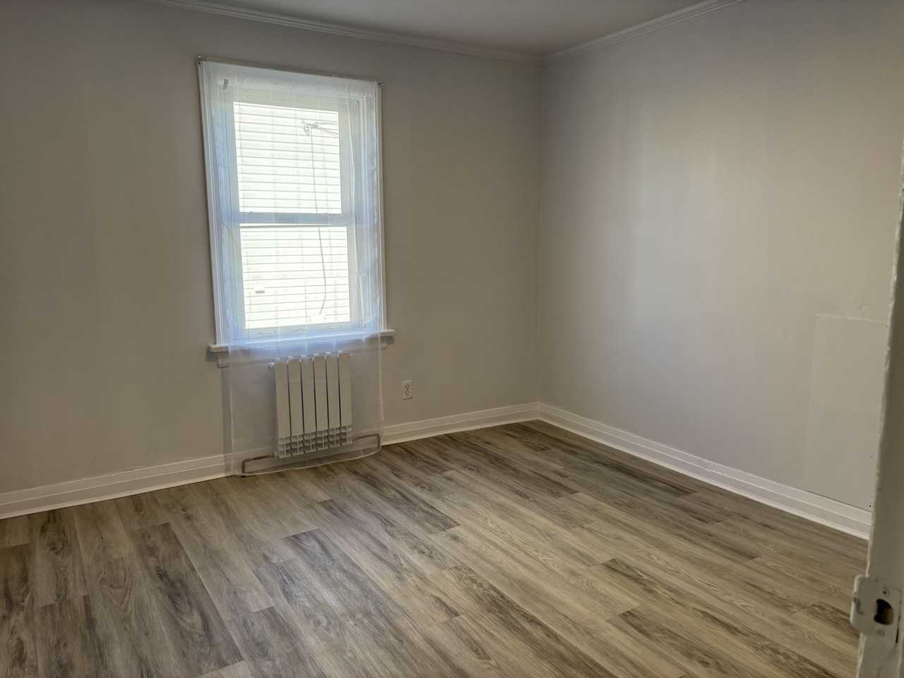 322 Mcalpine Ave S - Photo 4 of 9