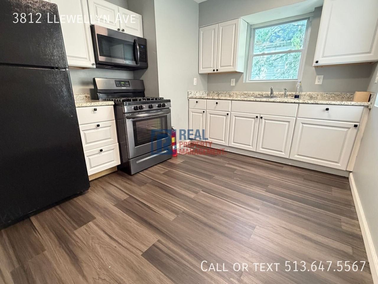 3812 Llewellyn Ave - Photo 3 of 14