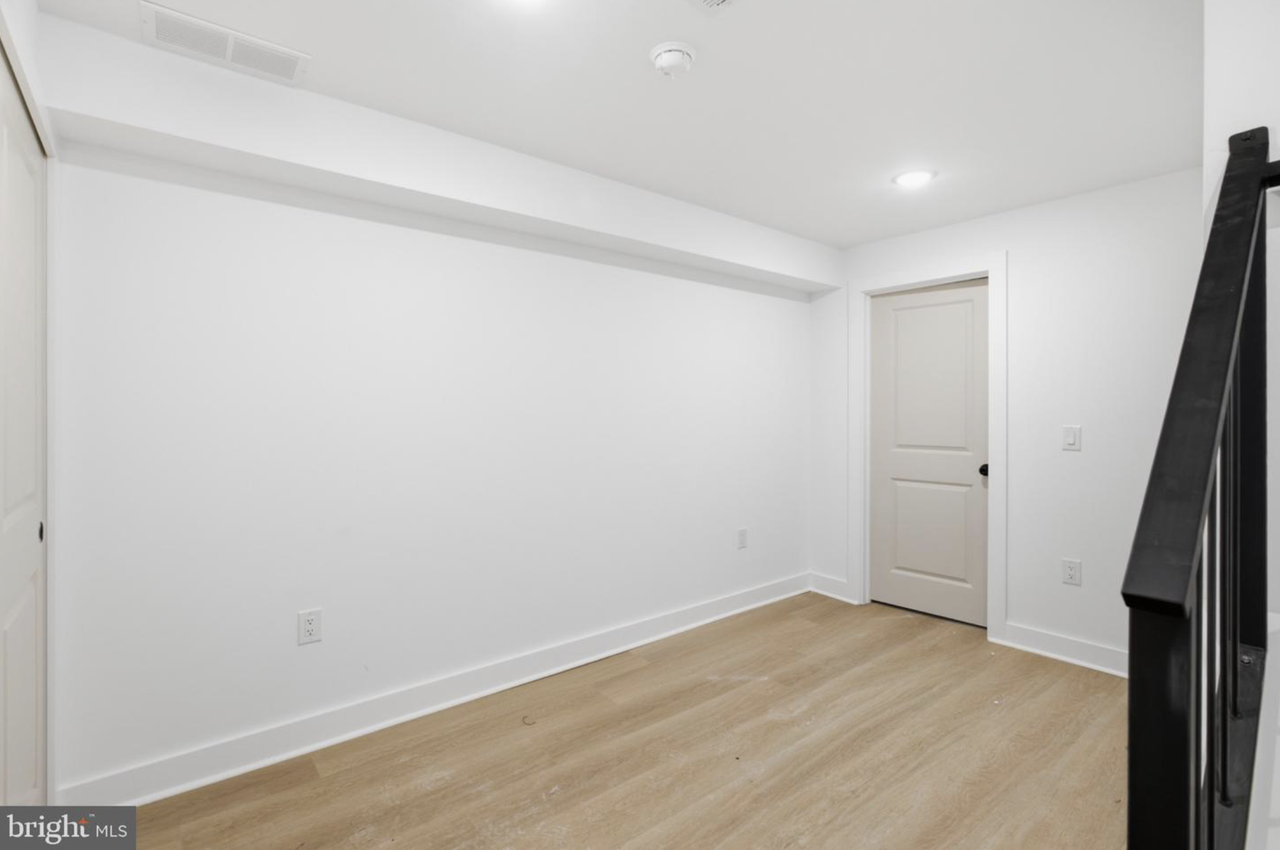 1020 W Orleans St - Photo 7 of 26