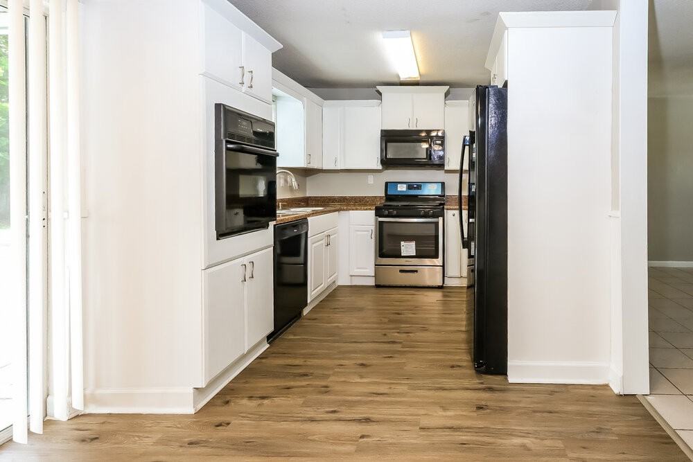 300 Cherry St - Photo 6 of 16