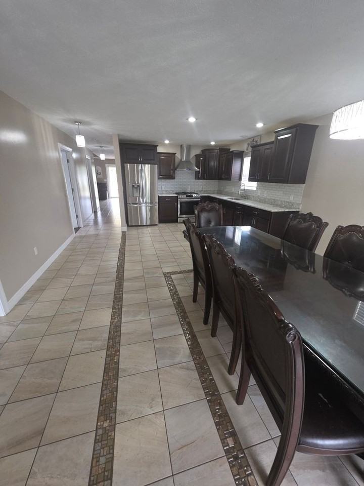 117 W Monroe Ave - Photo 7 of 16