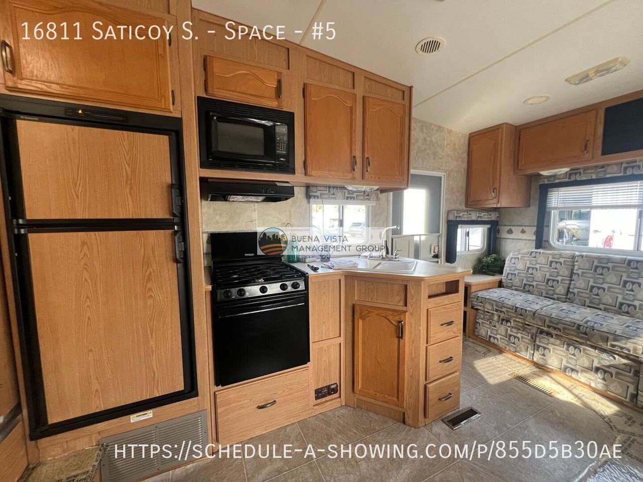 16811 Saticoy St #5 - Photo 6 of 6