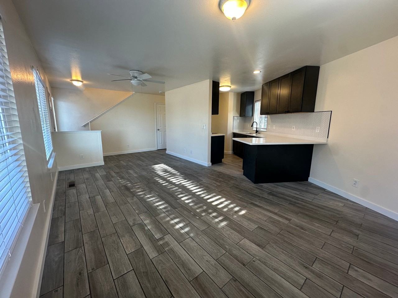 2340 Keystone Ave - Photo 5 of 21