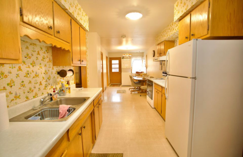 724 S 3rd St - Photo 4 of 14