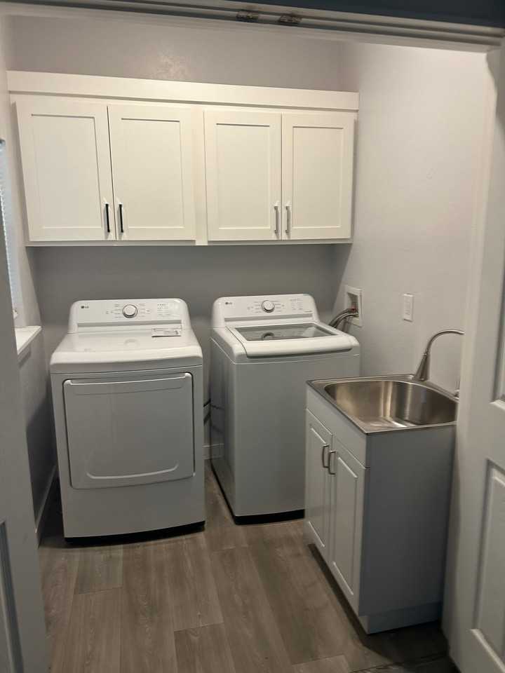 1843 Ne 26th St - Photo 6 of 9