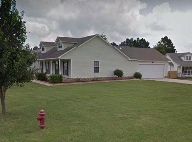 114 Jessica Ln - Photo 2 of 14