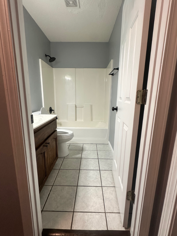 114 Jessica Ln - Photo 4 of 14