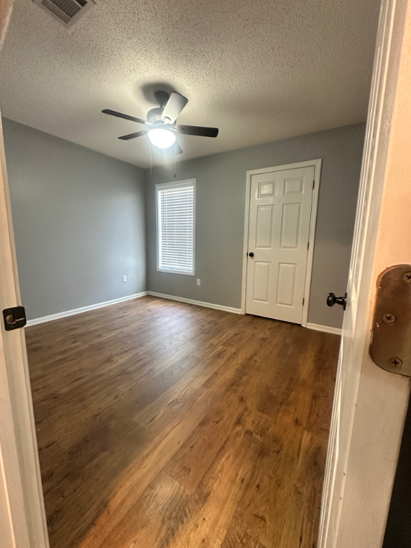 114 Jessica Ln - Photo 5 of 14
