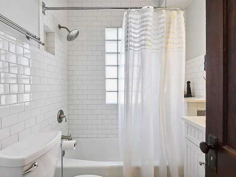 1612 Van Buren Ave #1 - Photo 3 of 14