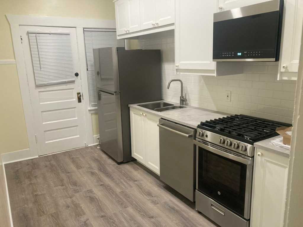 1612 Van Buren Ave #1 - Photo 4 of 14
