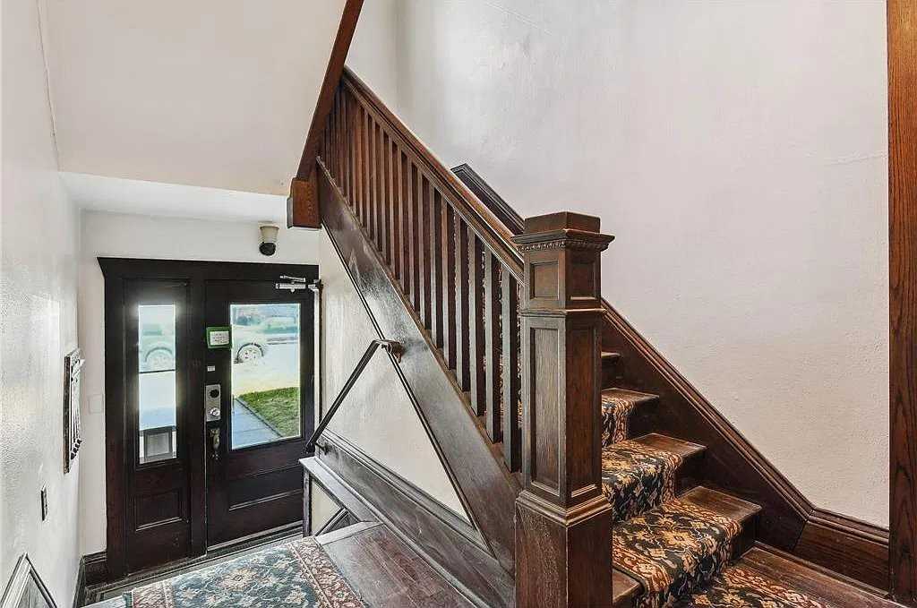 1612 Van Buren Ave #1 - Photo 7 of 14
