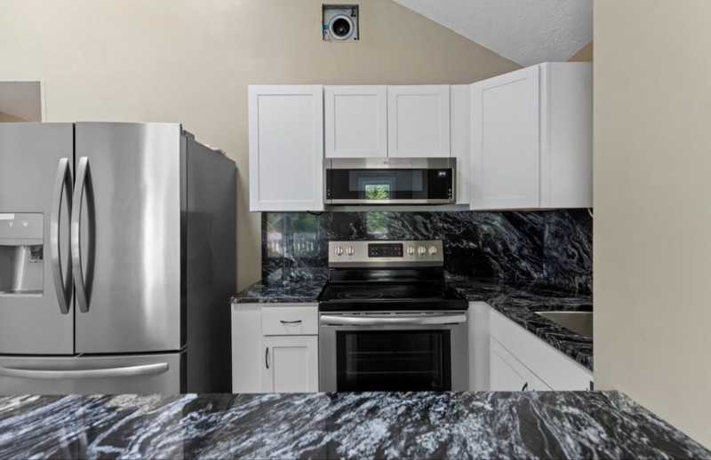 33 Plaza Village Rd #D - Photo 7 of 25