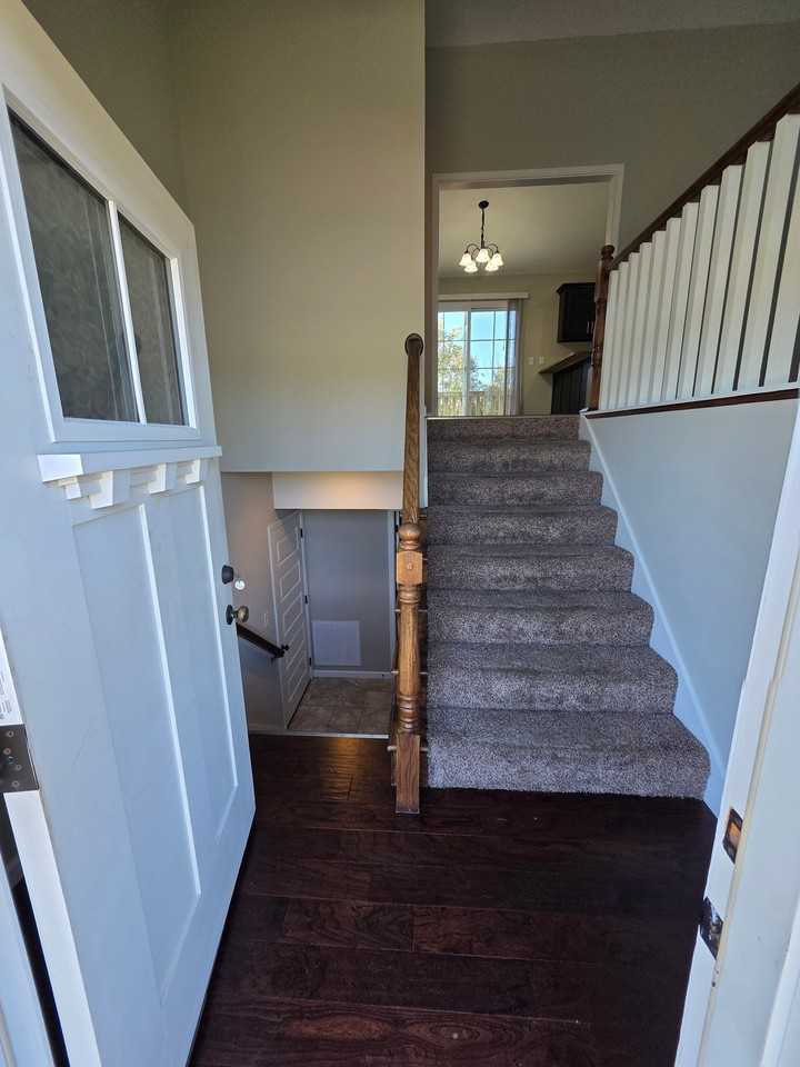 511 Holladay Rd - Photo 2 of 20