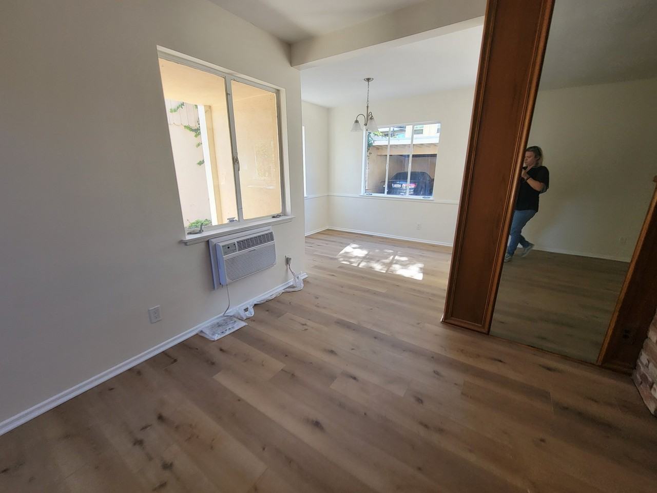 13654 Wyandotte St #654W - Photo 5 of 16