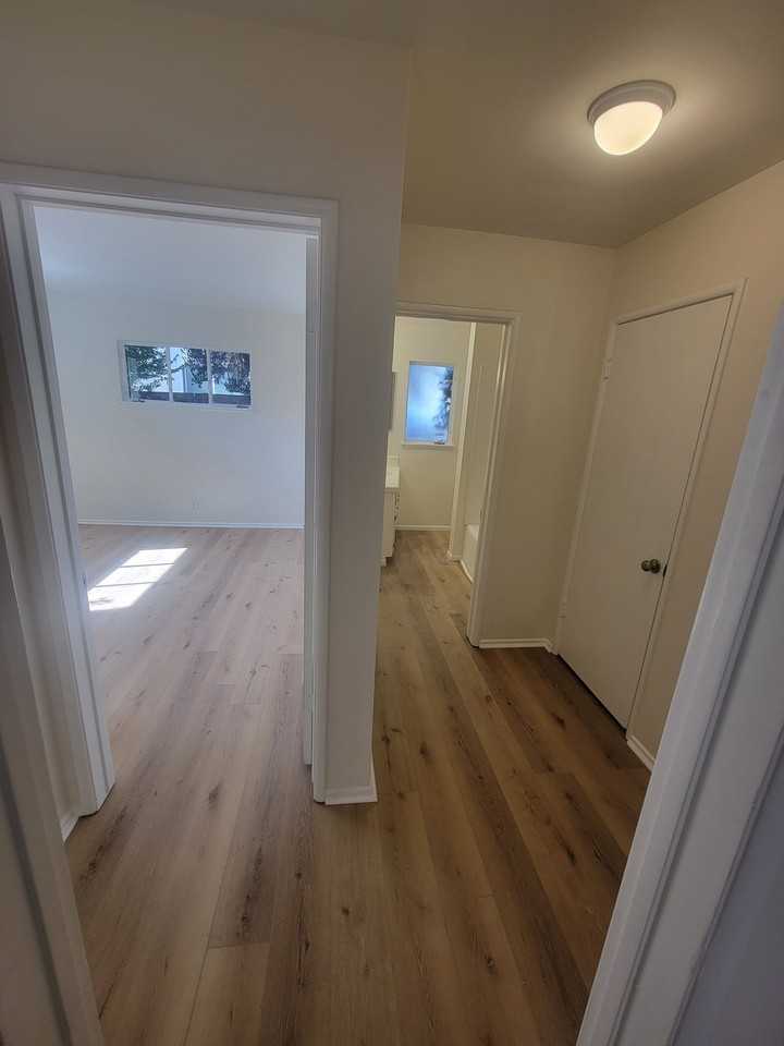 13654 Wyandotte St #654W - Photo 7 of 16