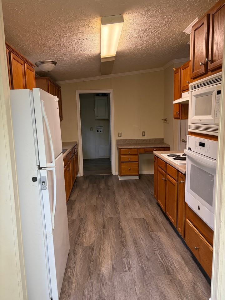 986 Puffenburger Ln - Photo 4 of 9