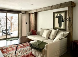 featured image of 325 Parkview Dr