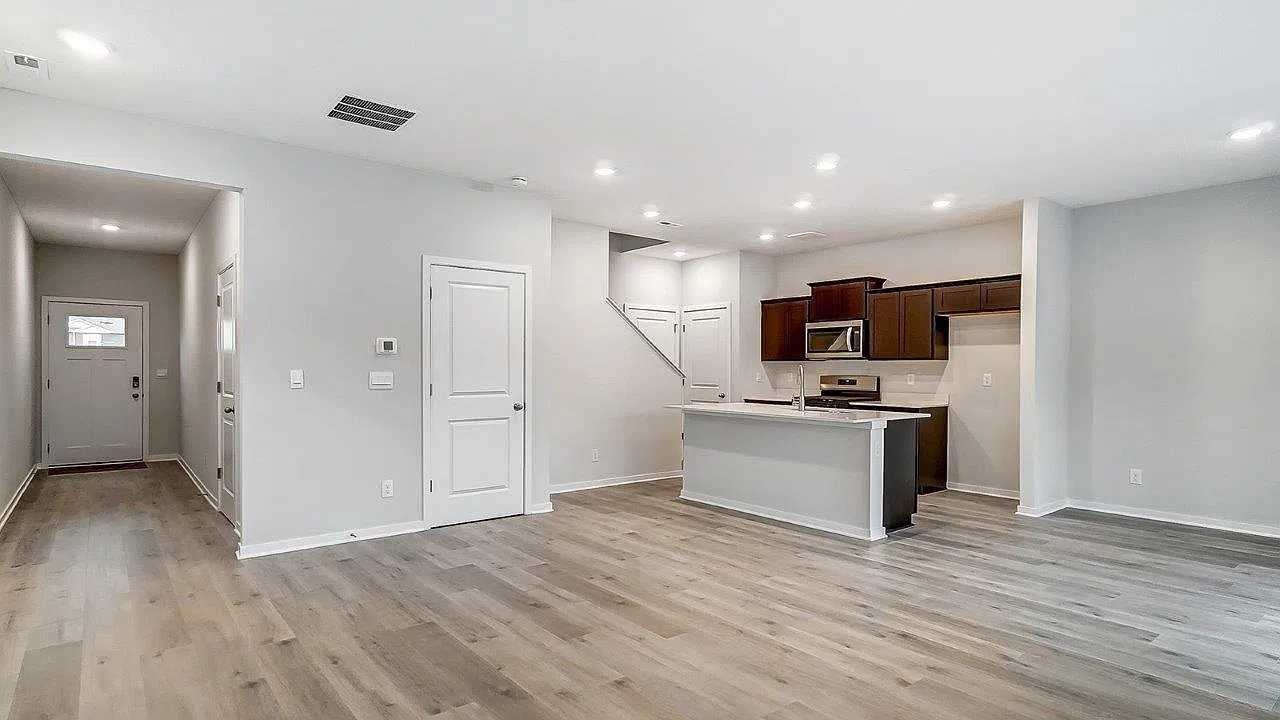 6338 Marinelli Dr S - Photo 2 of 16
