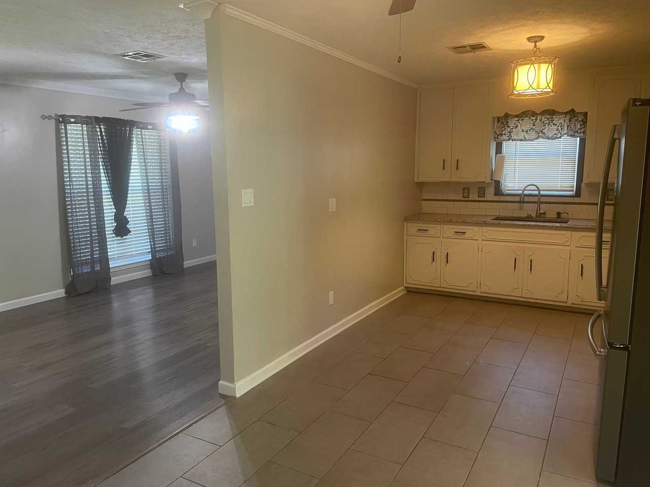 312 Kennedy Ave - Photo 2 of 7
