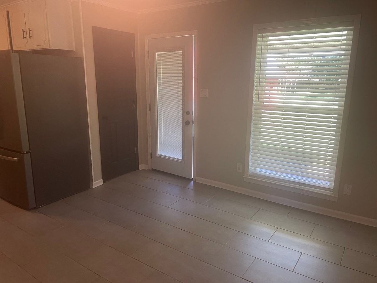 312 Kennedy Ave - Photo 4 of 7