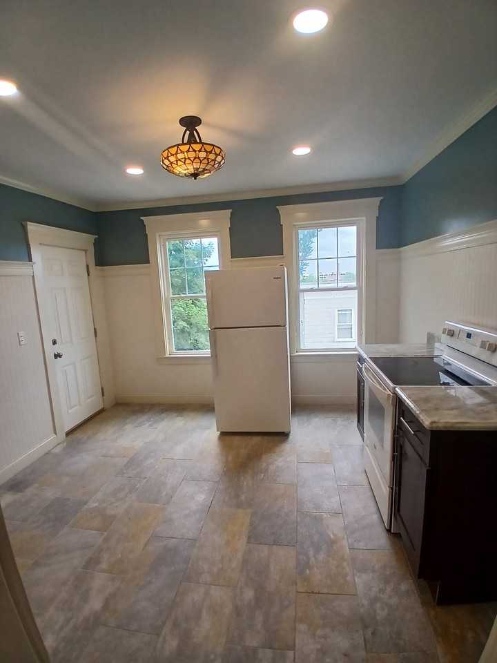 7 Abbott St #3 - Photo 6 of 19